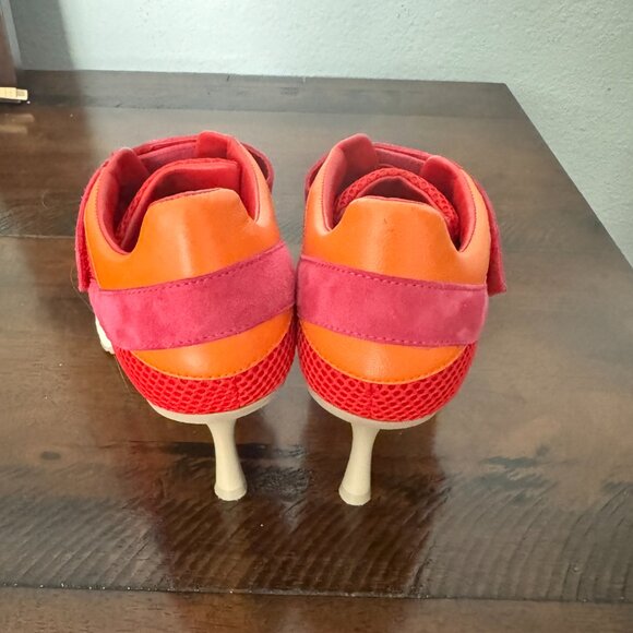 The Tepper Heel SNEEX *Limited Edition Color Red* Size 8 Comfortable Heels - Picture 3 of 5